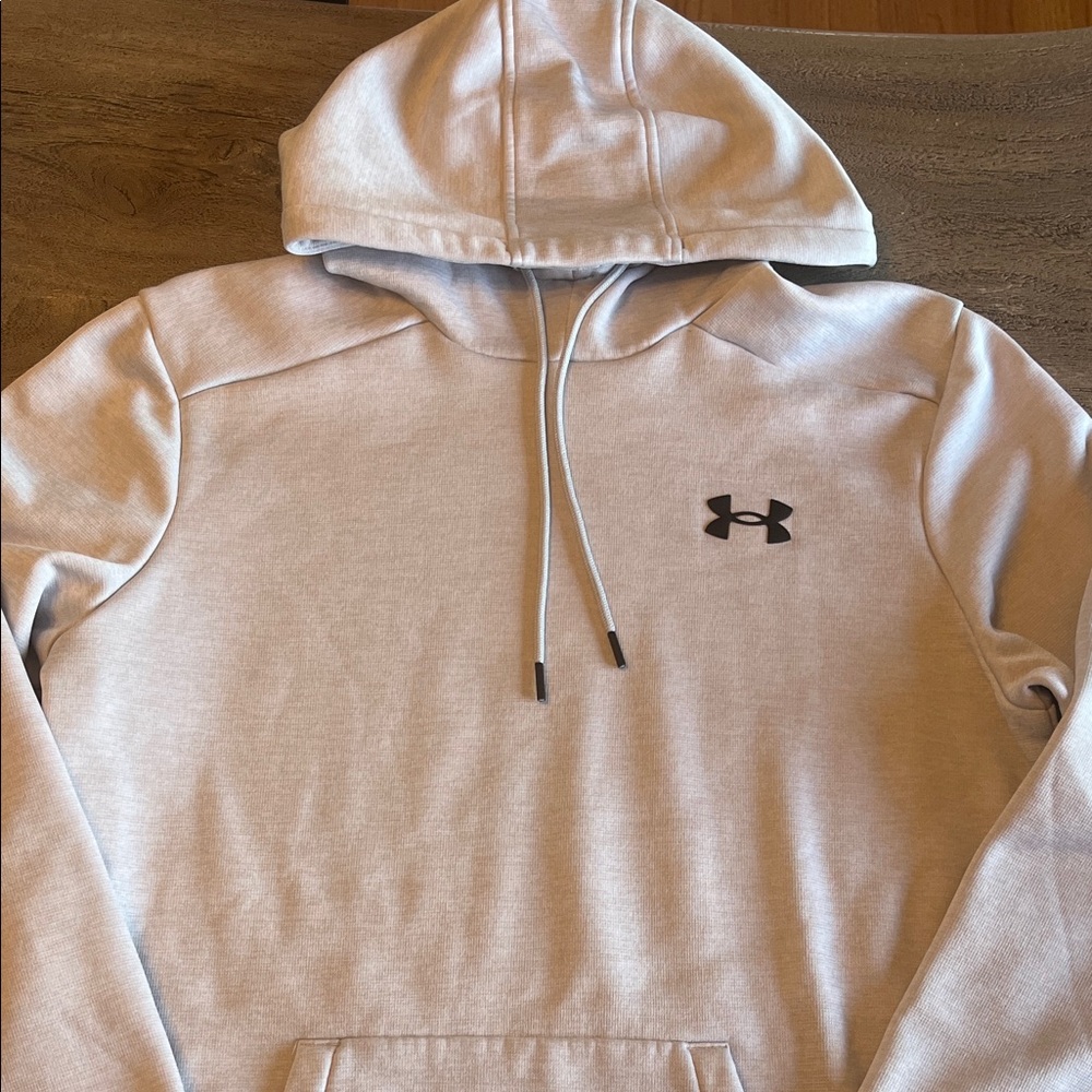 Under Armour Men’s Light Gray Pullover Hoodie with Black Logo
